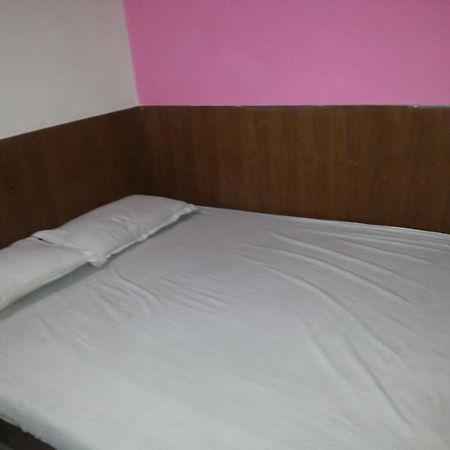 نيودلهي Mahesh Guest House الغرفة الصورة