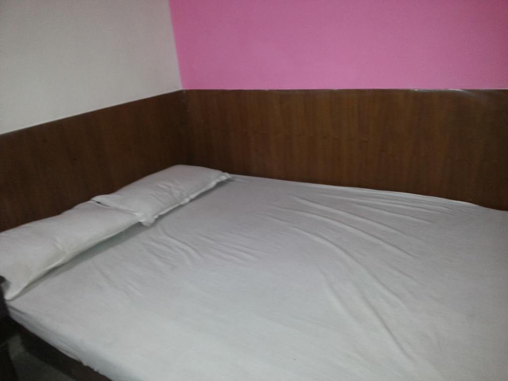 نيودلهي Mahesh Guest House الغرفة الصورة
